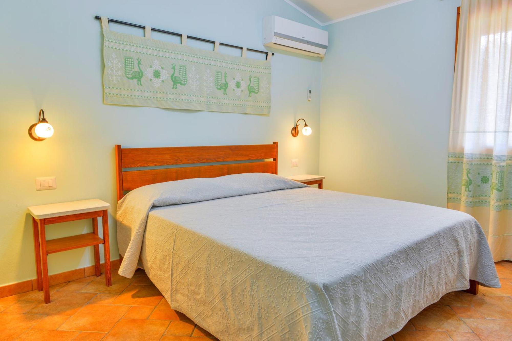 Nuraghe Bianco Bed & Breakfast 3*