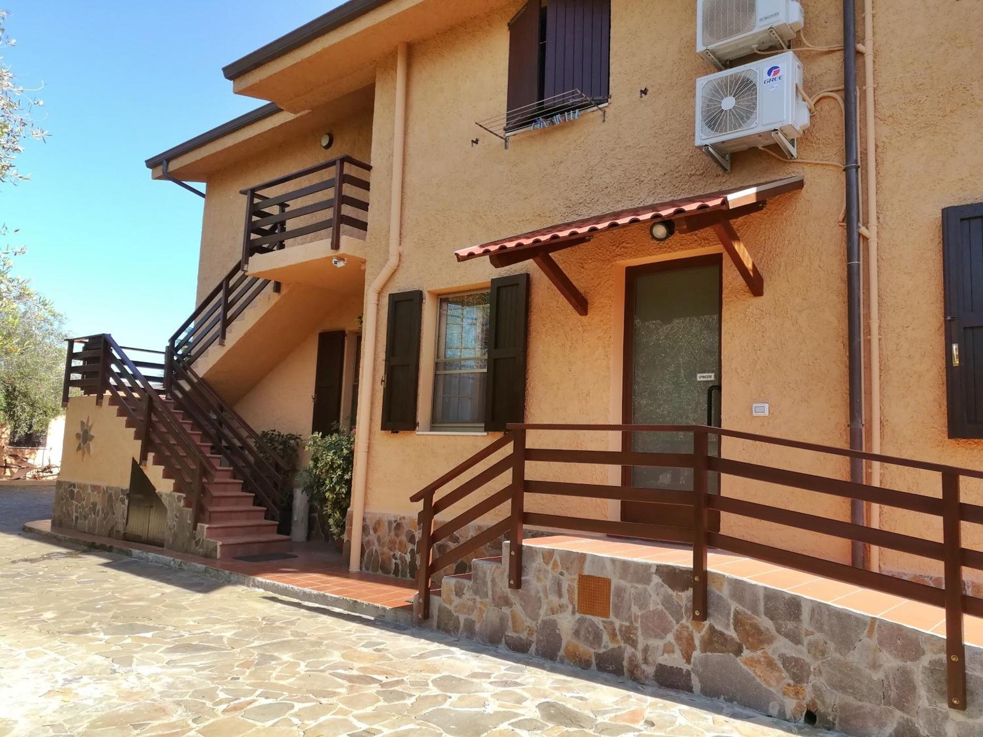 Bed & Breakfast Nuraghe Bianco