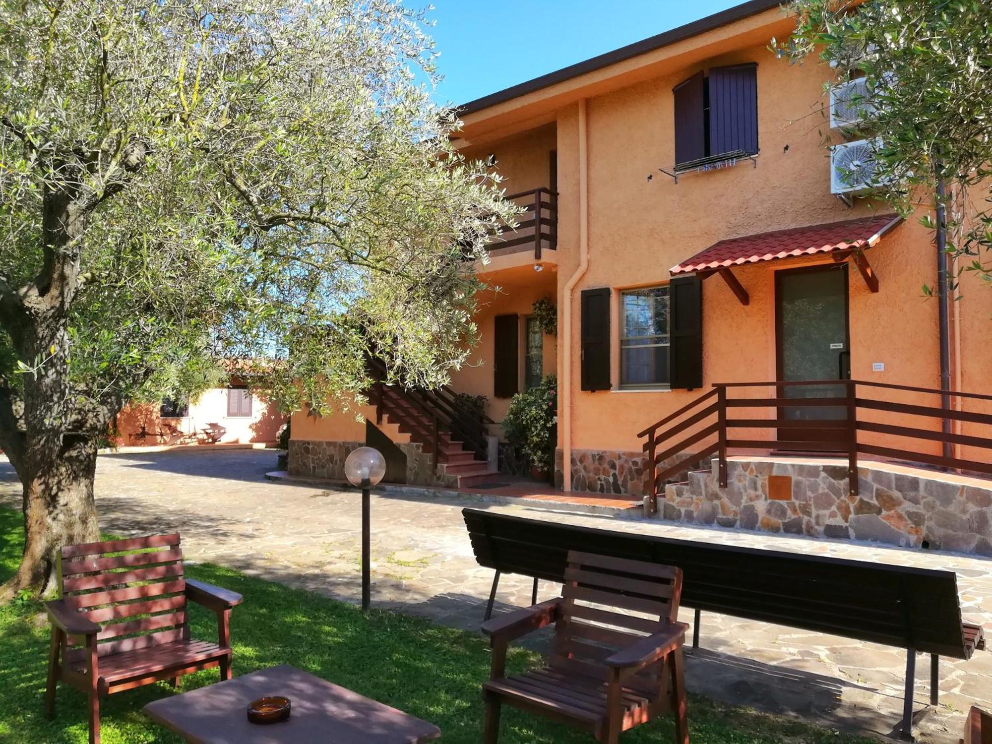 Nuraghe Bianco Bed & Breakfast Santa Maria la Palma